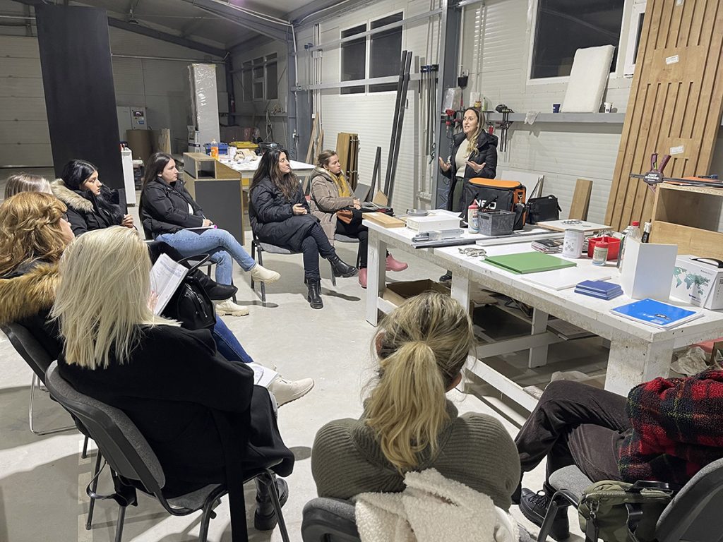 Explorând creativitatea la TrendyMob Explorând creativitatea la TrendyMob