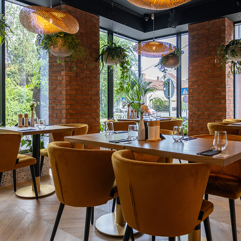 Commercial space furniture – Restaurant Bricks Oradea